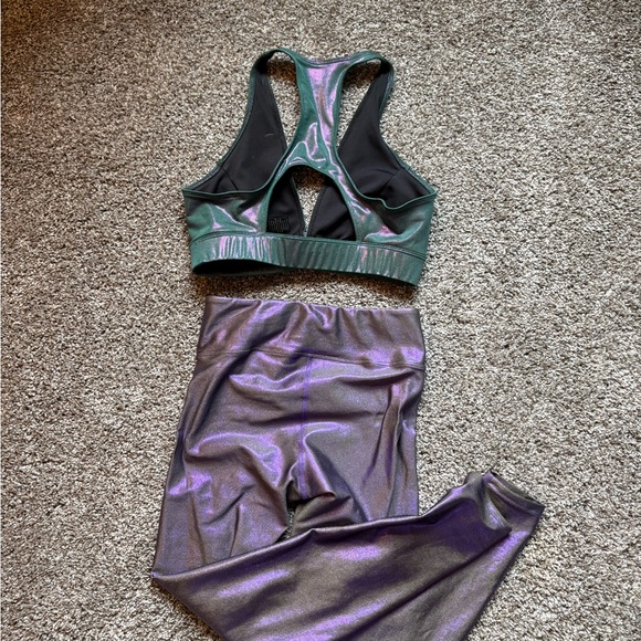 Heroine Sport Iridescent Leggings and Bra Set - Picture 3 of 7